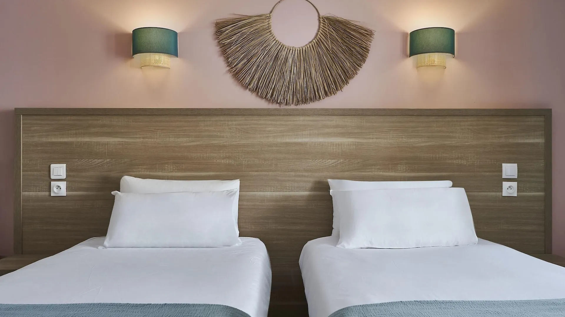 Kabanel By Happyculture Hotel 3*